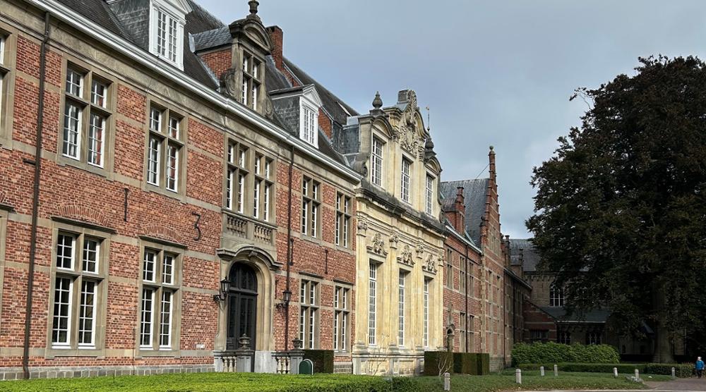 Bij de Norbertijnen in Postel